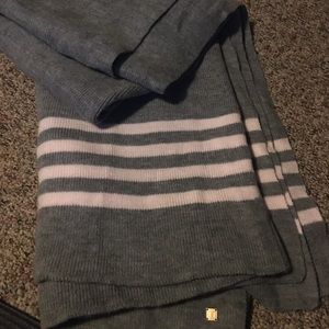 ivanka trump sweater cape shawl poncho